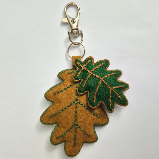 Oak lead bag charm or keychain - I AM AN AUTUMN COLLECTION 🍂