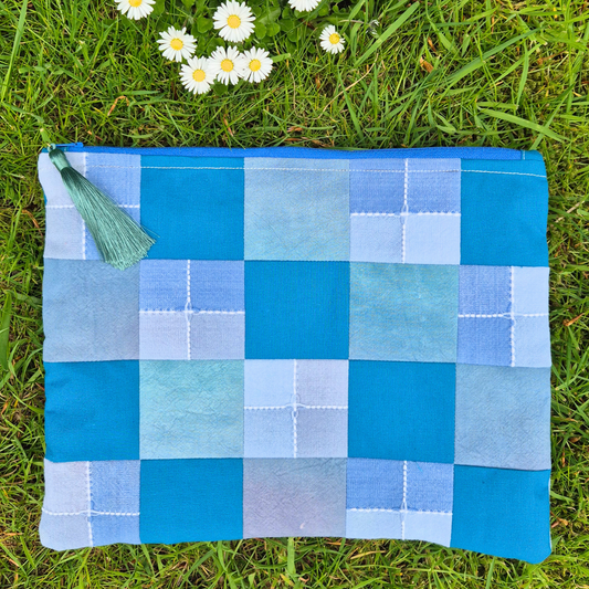 'Blue Skies' zipper pouch bag