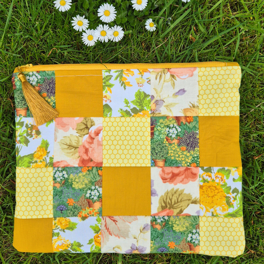 'Summer Garden' zipper pouch bag